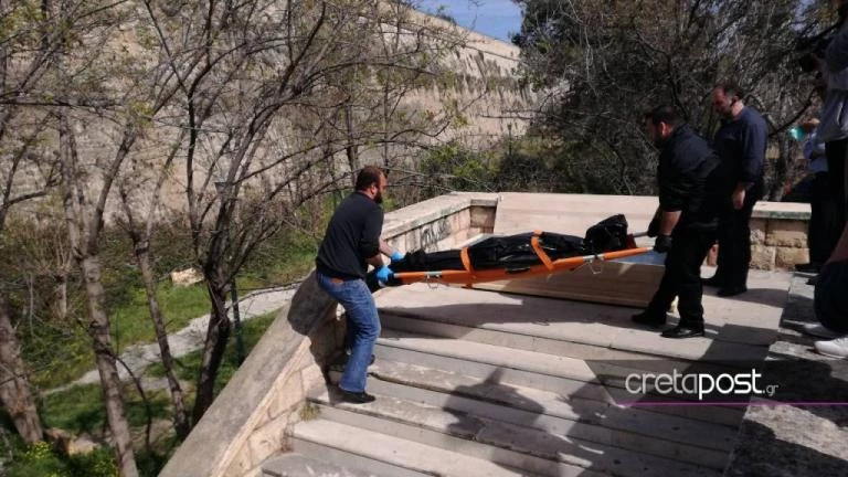 Θρίλερ με το πτώμα νεαρής γυναίκας σε πάρκο – «Τα ρούχα που φορούσε παραπέμπουν σε αγνοούμενη»